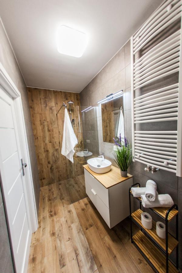 Sloneczna Apartamenty カトヴィツェ エクステリア 写真