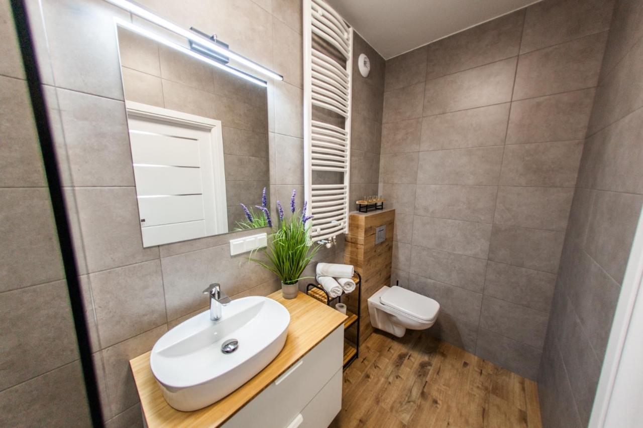 Sloneczna Apartamenty カトヴィツェ エクステリア 写真