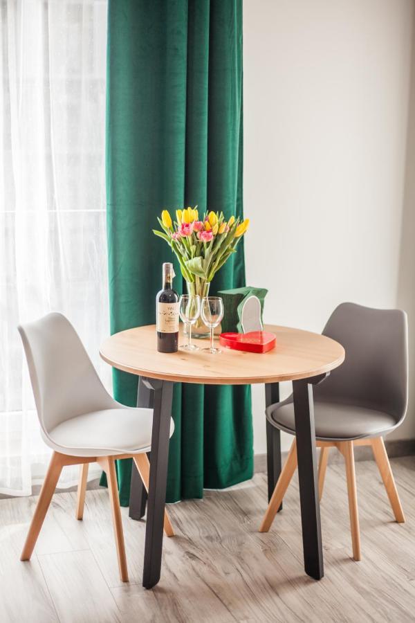 Sloneczna Apartamenty カトヴィツェ エクステリア 写真