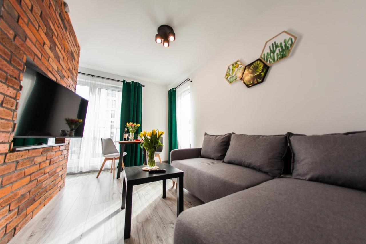 Sloneczna Apartamenty カトヴィツェ エクステリア 写真