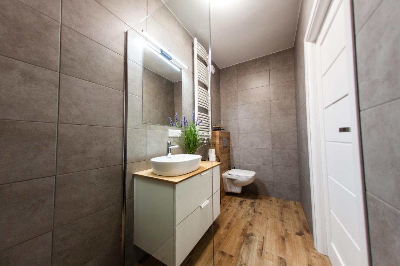 Sloneczna Apartamenty カトヴィツェ エクステリア 写真